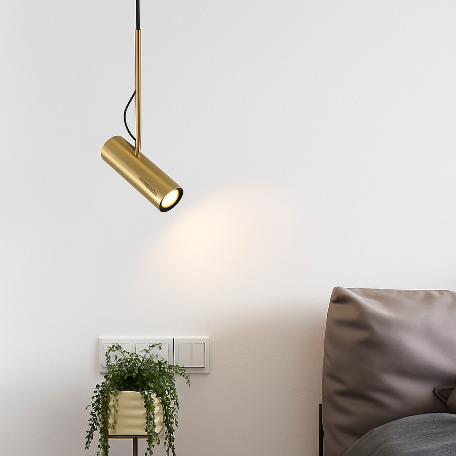 Suspension design spot orientable et tige dorée